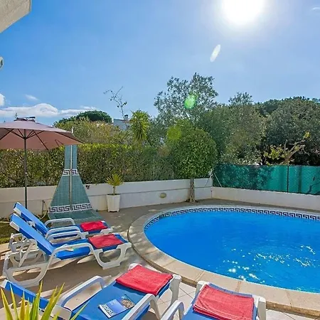 Sleeps 8 With Pool And Air Con Vilamoura