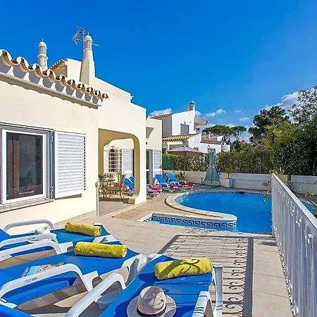 Sleeps 8 With Pool And Air Con *