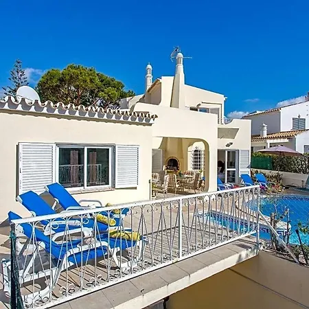 Sleeps 8 With Pool And Air Con ヴィラモウラ