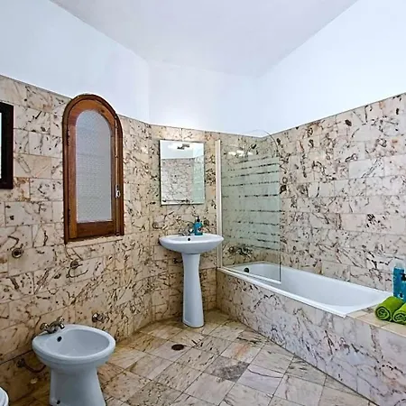 Sleeps 8 With Pool And Air Con ヴィラ *