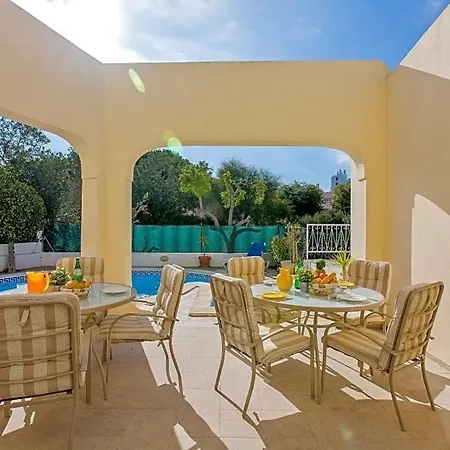 Sleeps 8 With Pool And Air Con Vilamoura